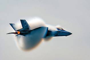 Alexander Cook/U.S. Air Force/dpa | Die Streitkräfte der Nato-Staaten bekommen neue Vorgaben: Sie sollen künftig deutlich mehr können müssen - auch im Bereich Luftverteidigung. (Archivbild)