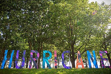 Moritz Frankenberg/dpa | Das  Hurricane-Festival ist nach Bilanz vom Sonntagnachmittag friedlich verlaufen. 