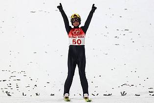 Skispringer Karl Geiger gewann die Bronzemedaille. Foto: Daniel Karmann/dpa