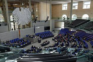 Hannes P Albert/dpa | Die Abgeordnetendiäten sind immer ein heikles Thema für den Bundestag. (Archivbild)