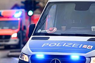 Jens Kalaene/dpa | Ein Mann hat in einem Supermarkt einen Kunden mit angegriffen und verletzt. (Symbolbild)