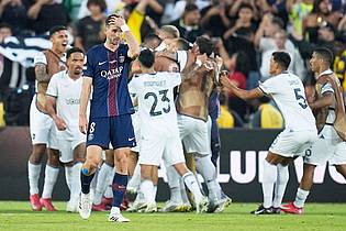 Gregory Bull/AP/dpa | Paris Saint-Germain, hier mit Fabián Ruiz, verlor sensationell mit 0:1 gegen den brasilianischen Vertreter Botafogo.
