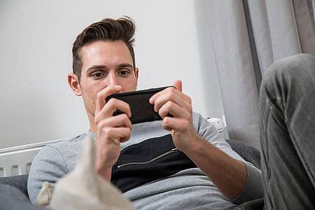 Christin Klose/dpa-tmn | Verlockende Angebote: Bei Online-Games werden In-App-Käufe oft versteckt präsentiert.