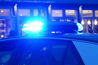 Marcus Brandt/dpa | Gesundheitliche Gründe sollen nach Polizeiangaben die Ursache des Unfalls sein. (Symbolbild)