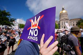 Mike Stewart/AP/dpa | Die Proteste sind an Dutzenden Orten in den USA geplant.