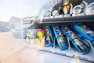 Julian Stratenschulte/dpa | Lachgas soll nicht mehr einfach in Automaten zu kaufen sein. (Archivbild) 