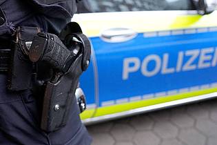 Marcus Brandt/dpa | Die Polizei hat an der Theresienwiese von der Schusswaffe Gebrauch gemacht. (Symbolbild)