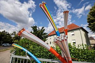 Jan Woitas/dpa/dpa-tmn | Beim Netzausbau soll es nach dem Willen der Bundesregierung schneller gehen.