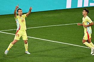Sven Hoppe/dpa | Spanien kommt nicht an die Gala-Vorstellung des Halbfinales heran.