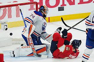 Nathan Denette/The Canadian Press/AP/dpa | Sam Reinhart traf früh zum 1:0 für die Panthers.