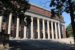 --/Xinhua/dpa | Der Rechtsstreit zwischen Harvard und der US-Regierung geht weiter. (Archivbild)