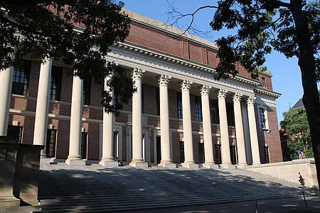 --/Xinhua/dpa | Der Rechtsstreit zwischen Harvard und der US-Regierung geht weiter. (Archivbild)