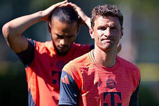Sven Hoppe/dpa | Für Thomas Müller (r) und Leroy Sané muss Ersatz her.