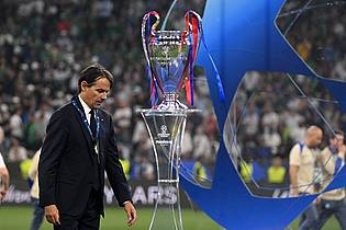 Robert Michael/dpa | Inter-Trainer Simone Inzaghi lässt seine Zukunft nach der Finalpleite offen.