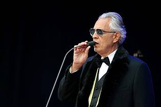 Peter Byrne/PA Wire/dpa | Der 66-Jährige Andrea Bocelli sei seit jeher ein Fan von Tennisprofi Jannik Sinner  ? nicht nur wegen seines Talents. (Archivbild)