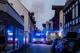 Joshua Rzepka/onw-images/dpa | Über eine mögliche Ursache des Großbrandes konnte die Polizei und Feuerwehr noch keine Angaben machen. 