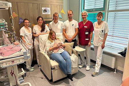 Kinderklinik Dritter Orden Passau/dpa | Chefarzt Matthias Keller spricht von einem kleinen Wunder. Inzwischen gehe es dem Kind ausgezeichnet, das Gewicht habe sich mehr als vervierfacht.
