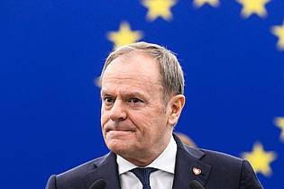 Pascal Bastien/AP/dpa | Polens Regierungschef Donald Tusk ist nach der Niederlage seines Kandidaten bei der Präsidentenwahl unter Druck. (Archivbild)
