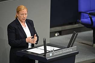 Katharina Kausche/dpa | Die stellvertretende SPD-Fraktionschefin Dagmar Schmidt kritisiert den Vorstoß von CDU-Generalsekretär Carsten Linnemann für einen harten Kurs beim Bürgergeld. (Archivbild)