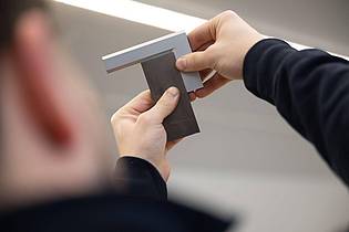 Marijan Murat/dpa/dpa-tmn | Hunderte Ausbildungsberufe, tausende freie Stellen: Viele Jugendliche haben jetzt beste Chancen auf ihren Wunschberuf.