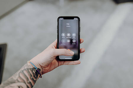 110 auf dem Smartphone