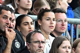 Carmen Jaspersen/dpa | Lena Oberdorf ist bei der EM nur Zuschauerin