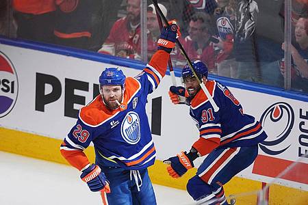 Darryl Dyck/The Canadian Press via AP/dpa | Leon Draisaitl erzielte das erste Tor der Stanley-Cup-Finals schon nach 66 Sekunden.