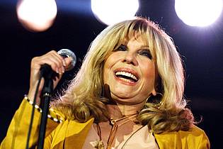 picture alliance / dpa | Nancy Sinatra hatte einige Hits. (Archivbild) 