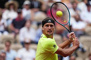 Dimitar Dilkoff/AFP/dpa | Alexander Zverev hatte in Paris nur einen Kurzeinsatz und steht im Viertelfinale.