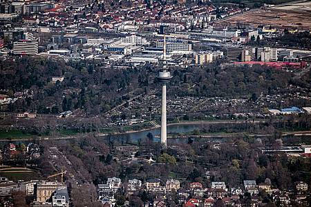 Uli Deck/dpa | Wer hier speist, sollte schwindelfrei sein. (Archivbild)