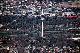 Uli Deck/dpa | Wer hier speist, sollte schwindelfrei sein. (Archivbild)