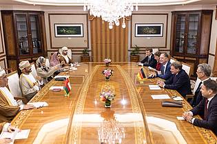 Hannes P. Albert/dpa | Außenminister Johann Wadephul (CDU) führte im Sultanat Oman in der Golfregion politische Gespräche. (Archivbild)