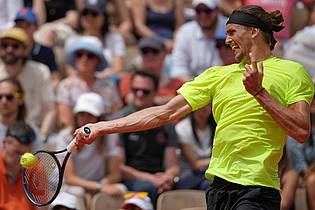 Thibault Camus/AP/dpa | Alexander Zverev musste in Paris nur zu Beginn ein bisschen zittern.