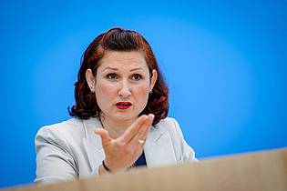 Kay Nietfeld/dpa | Die Zahl der Anfragen habe sich seit 2019 mehr als verdoppelt, sagte Ataman.