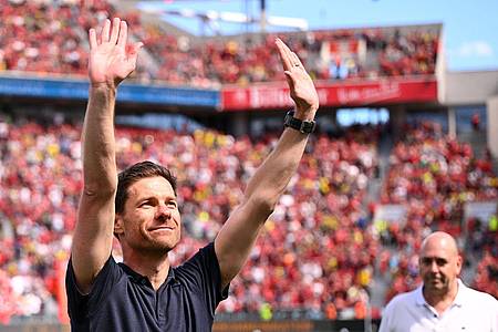 Marius Becker/dpa | Alonso kehrt Leverkusen den Rücken und will nun mit Real Madrid Titel holen.