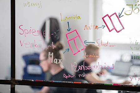 Friso Gentsch/dpa | 2024 haben sich mehr Menschen selbstständig gemacht - allerdings vor allem im Nebenerwerb. (Archivbild)