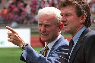 -/dpa | Egon Coordes (r) war auch Assistent von Giovanni Trapattoni.