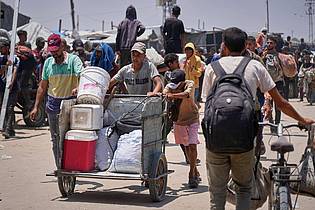 Abdel Kareem Hana/AP/dpa | Türk kritisiert die Lebensmittelverteilung der Gaza Humanitarian Foundation. 