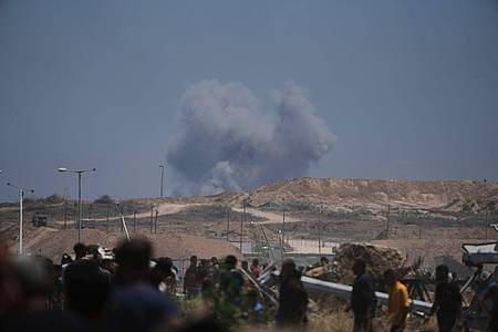 Abdel Kareem Hana/AP/dpa | Laut der Hamas wurden bei einem neuen israelischen Angriff viele Menschen getötet. (Archivbild)