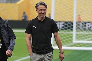 Frank Franklin II/AP/dpa | Trainer Niko Kovac blieb trotz des schlechten Spiels seines Teams gelassen.
