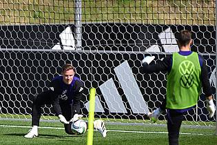 Federico Gambarini/dpa | Zurück im DFB-Tor: Marc-André ter Stegen beim Training der Nationalmannschaft. 