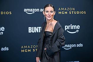 Christophe Gateau/dpa | Moderatorin Jeannine Michaelsen macht bei der neuen Staffel der Reality-Show «7 vs. Wild» mit.