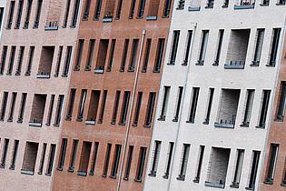 Julian Stratenschulte/dpa | Neue Mehrfamilienhäuser in Hannover.