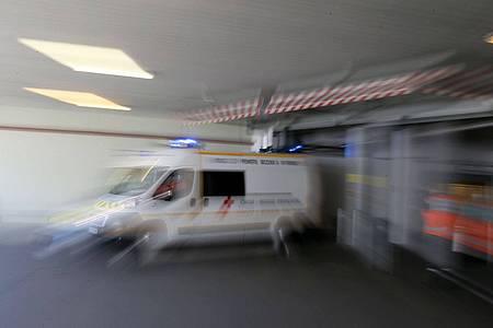 David Vincent/AP/dpa | Nach der schweren Erkrankung von elf Kindern und einem Todesfall darf das Fleisch aus vier Metzgereien in Saint-Quentin nicht mehr verzehrt werden (Symbolbild).