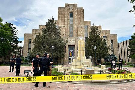 Colorado Sun via ZUMA Press Wire/dpa | Die Zahl der Verletzten nach dem Angriff auf eine Gruppe von Demonstranten in Boulder ist weiter nach oben gegangen. 