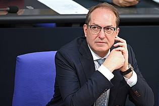 Katharina Kausche/dpa | Bundesinnenminister Alexander Dobrindt will die irreguläre Zuwanderung begrenzen.