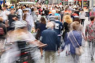 Jan Woitas/dpa | Vergangenes Jahr gab es ein Bevölkerungswachstum in Deutschland, das auf einem Wanderungsüberschuss beruht. (Symbolbild)