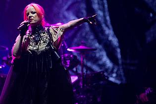 Baden Roth/ZUMA Press Wire/dpa | Shirley Manson von der Band Garbage in Aktion. (Archivbild)