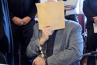 Thomas Burmeister/dpa | Zu den Opfern gehörten der Ehemann und ein Lebensgefährte seiner Tochter. (Archivbild)