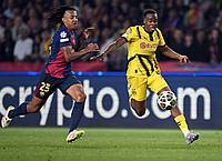 Federico Gambarini/dpa | Jamie Gittens (r) ist derzeit ein begehrtes Spekulationsobjekt auf dem Transfermark.